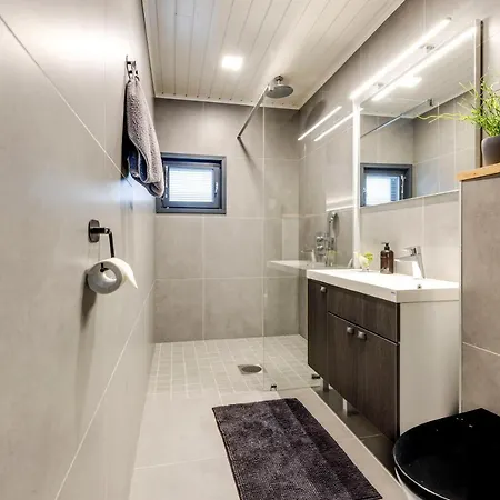 Luksushuvila Marvik * Himos