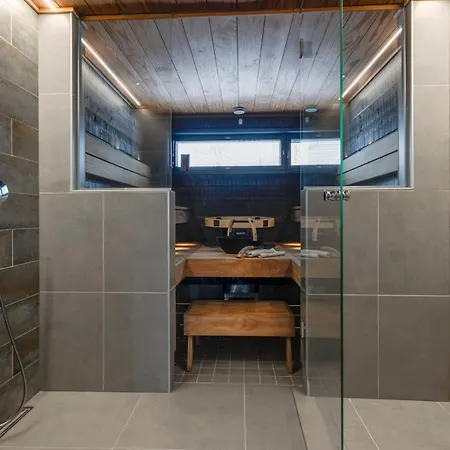 Luksushuvila Marvik * Himos